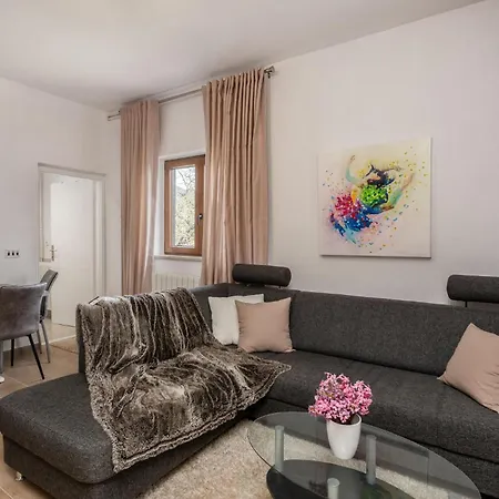 Apartment Awesome In With House Sea View *